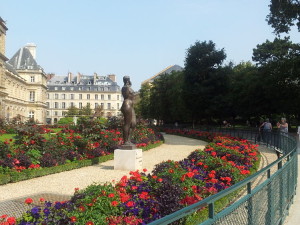Luxembourg statue