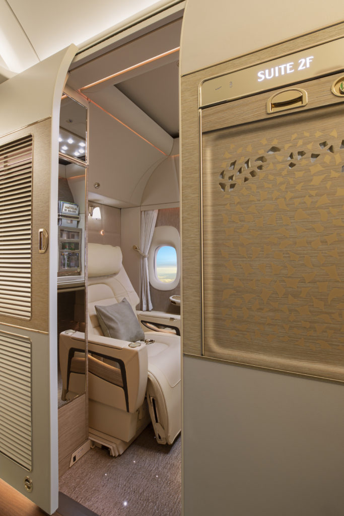 emirates-enclosed-first-class-suite